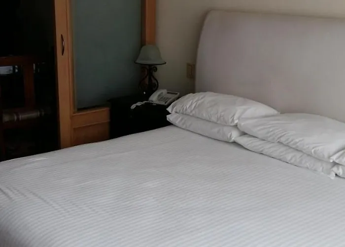 Aparthotel Lerma 202 3*